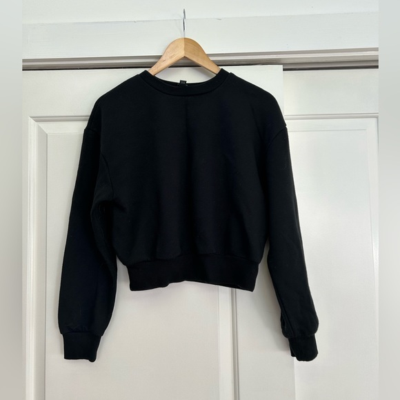 Cropped Wild Fable Sweatshirt - Size M - Picture 1 of 3